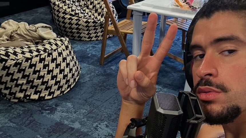 Fanii au aceeași părere despre cum Bad Bunny o ironizează pe fosta sa iubită, Kendall Jenner. 1 fans are all saying the same thing about bad bunny shading his ex kendall jenner 686dae44ccd38