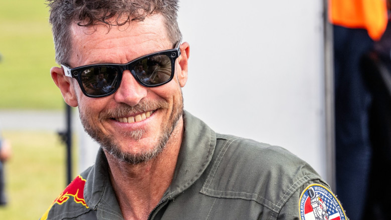 Tragedie în aer: Felix Baumgartner, legendă a parașutismului și BASE jumping-ului, și-a încheiat călătoria spre cer. 1 felix baumgartner parasutist si base jumper de renume international a murit ultimul zbor cu parapanta s a incheiat tragic 6879485d9f64d
