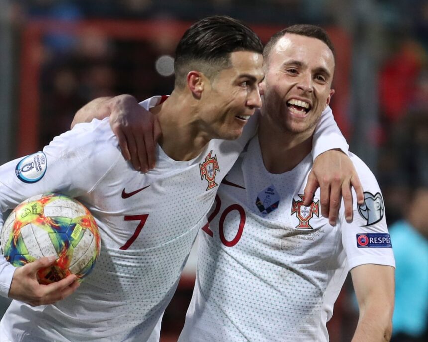 „Fotbalul a pierdut un campion: omagii aduse lui Diogo Jota după dispariția sa la doar 28 de ani.” 1 football has lost a champion tributes paid to diogo jota after death aged 28 686675068738f