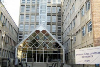 fosta directoare financiara si fostul sef de la achizitii din spitalul judetean brasov trimisi in judecata ce acuzatii le aduce dna 6863b7d27cbad