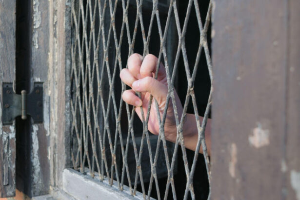 foto doi raniti in grecia intr un atac cu bomba la domiciliul unui gardian de penitenciar 68851b686ff5d