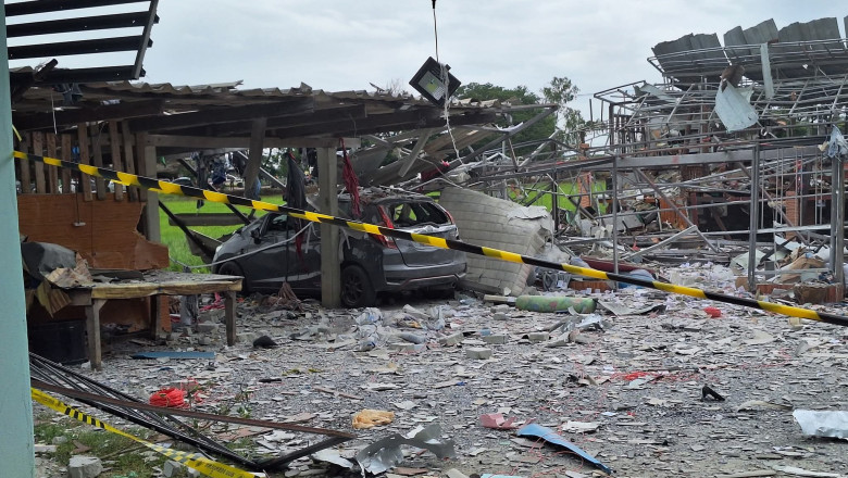 Explozie devastatoare într-o fabrică de artificii din Thailanda: peste nouă vieți curmate 1 foto tragedie in thailanda cel putin noua persoane au murit intr o explozie la o fabrica de produse pirotehnice 6889f1c6ebc14
