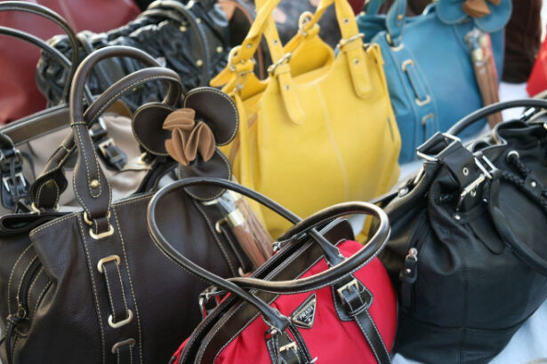 furt spectaculos la un magazin cu produse de lux second hand din paris hotii au furat genti de firma de un milion de euro 686b62c06696a