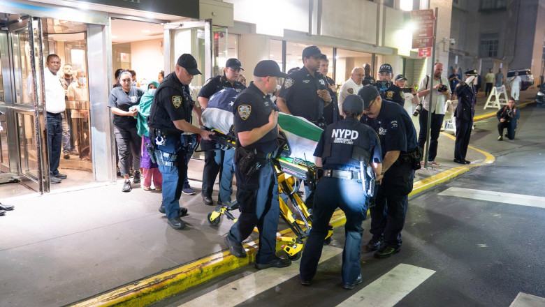 Guvernatorul din New York propune interzicerea armelor de asalt pe întreg teritoriul țării, în urma incidentului din Manhattan 1 guvernatorul statului new york solicita interzicerea armelor de asalt la nivel national dupa atacul din manhattan 6889308968800