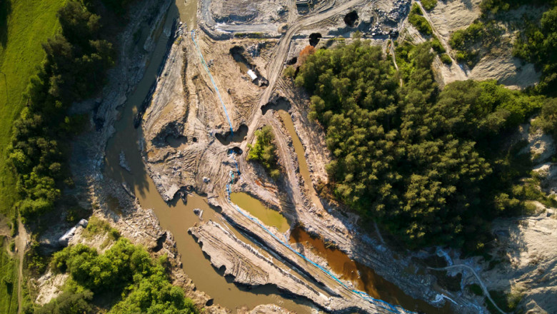 Guvernul investește 17,8 milioane de lei în soluții de desalinizare, ca răspuns la tragedia de la Praid. Cseke Attila: „Suntem alături de cetățeni.” 1 guvernul aloca 178 milioane de lei pentru desalinizare dupa tragedia de la praid cseke attila venim in ajutorul oamenilor 6874dcddd90c1