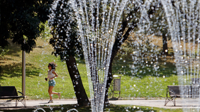 Alertă de caniculă în sudul și sud-vestul țării, inclusiv în București: temperaturi extrem de ridicate de până la 43 °C și posibilitatea apariției furtunilor 1 harta cod rosu de canicula in sudul si sud vestul tarii inclusiv in bucuresti temperaturi de pana la 43c si risc de furtuni 68847db3b90f5