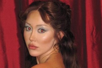 her sister and dad are both pop stars and her ex married her mom can you guess the nepo baby 6878f3c21b4c6