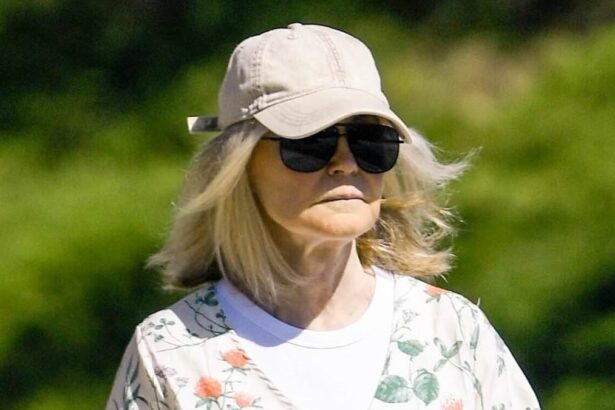 iconic 90s sitcom mom who started her career in horror films pictured on rare outing can you guess who 6873c612bb670