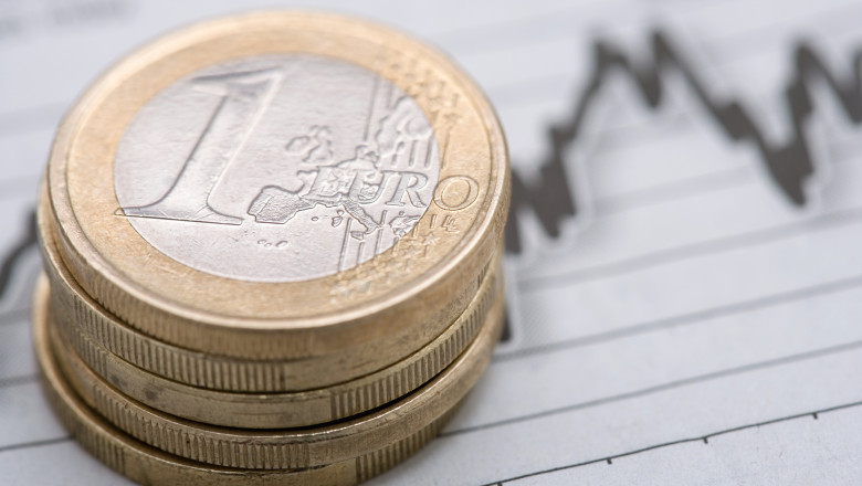 România, un miliard de euro pe lună: Evoluția datoriei externe în 2025 1 in 2025 romania s a indatorat cu aproape un miliard de euro la fiecare luna la cat a ajuns datoria externa a tarii 68752059b70a3