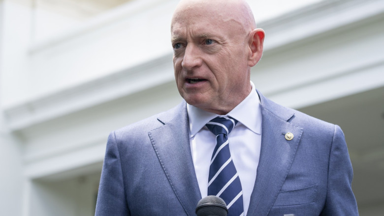 Întâlnirea dintre Ionuț Moșteanu și Mark Kelly: Subiectele importante de pe agenda discuțiilor 1 ionut mosteanu s a intalnit cu mark kelly membru al comisiei pentru forte armate in senatul sua ce au discutat cei doi 6866db1908a5d