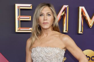 jennifer anistons boyfriend jim curtis gushes about love after mallorca holiday with the actress 6875a766a6315