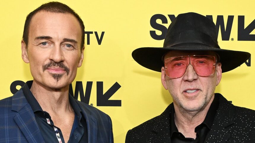 Julian McMahon, omagiat de Nicolas Cage, Rose McGowan și alți colegi, după pierderea sa șocantă la 56 de ani din cauza cancerului. 1 julian mcmahon honored by nicolas cage rose mcgowan and more co stars after shock cancer death at 56 6868928683100