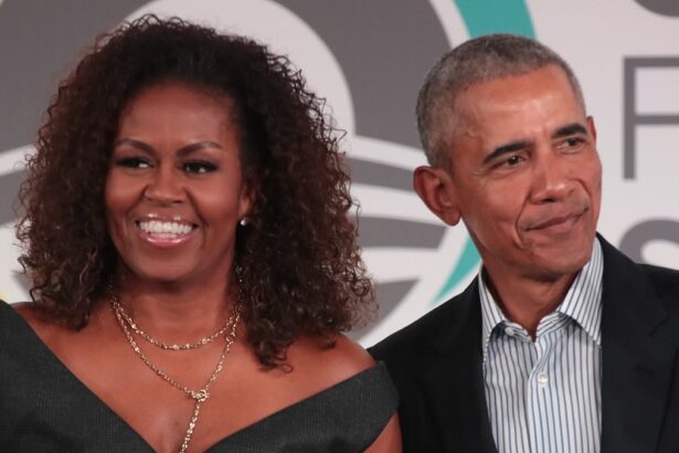 keeping up with the obamas barack and michelle team up with seinfeld creator for new tv show 6870a3c523eb5