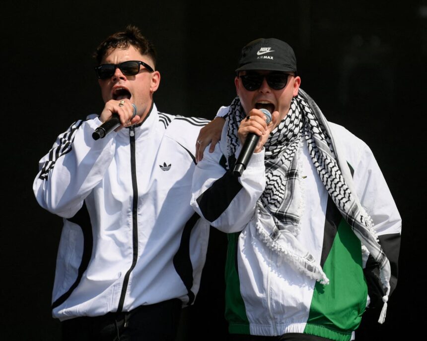 Kneecap critică dur interdicția „șocantă” impusă lui Viktor Orbán în Ungaria 1 kneecap lambast viktor orban over outrageous ban from hungary 68833b2fa617b