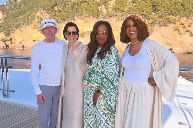 kris jenner vacations with new billionaire bestie oprah winfrey and gayle king after bonding at bezos wedding 6873415c09e47