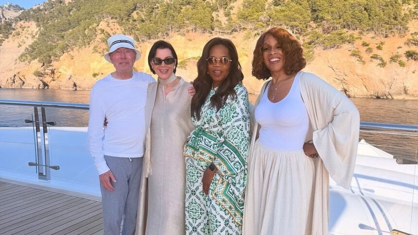 Kris Jenner petrece vacanța alături de noua sa prietenă miliardară, Oprah Winfrey, și Gayle King, după ce s-au apropiat la nunta lui Bezos. 1 kris jenner vacations with new billionaire bestie oprah winfrey and gayle king after bonding at bezos wedding 6873415c09e47