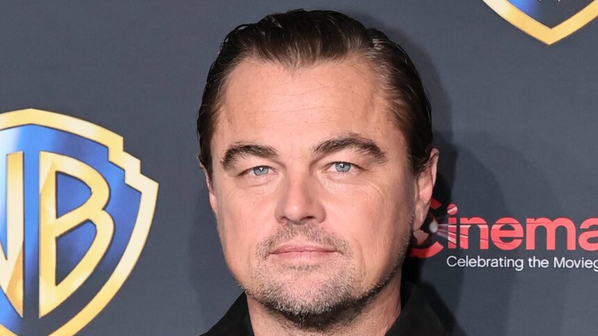 Leonardo DiCaprio susține salvarea planetei după ce a fost acuzat de ipocrizie în legătură cu nunta lui Jeff Bezos. 1 leonardo dicaprio preaches about saving the planet after being branded a hypocrite over jeff bezos wedding 686436a21d0bd