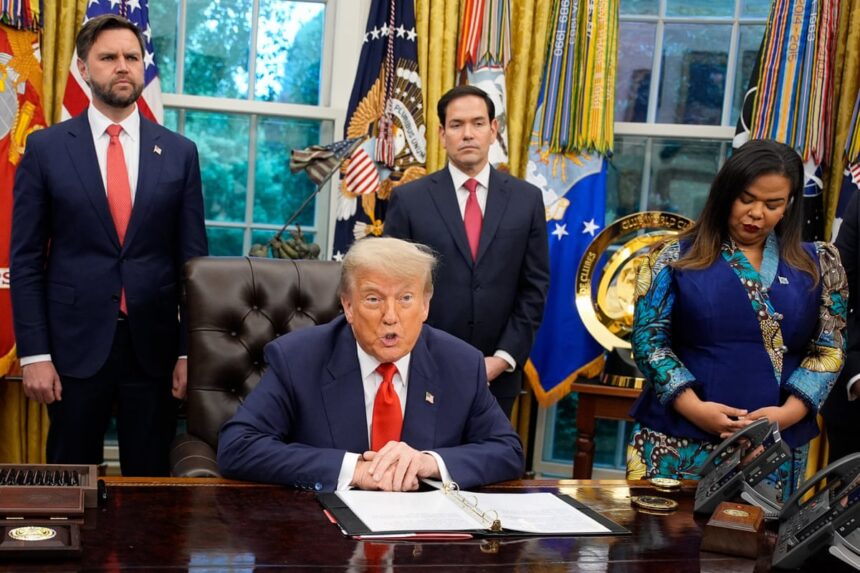 Lobbyiștii asociați cu Donald Trump au primit milioane din partea țărilor cele mai sărace ale lumii. 1 lobbyists linked to donald trump paid millions by worlds poorest countries 686f89d3f0fd8