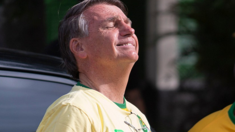 Casa și biroul fostului președinte brazilian Jair Bolsonaro au fost supuse unei razii de către autorități. 1 locuinta si sediul politic ale fostului presedinte brazilian jair bolsonaro au fost perchezitionate de politie 687a5a2fd87af