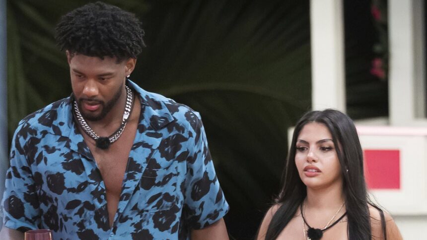 Vedeta de la Love Island USA, în lacrimi, dezvăluie abuzurile suferite în copilărie și violența exercitată asupra mamei sale. 1 love island usa star tears up as she claims her dad abused her as a child and beat the s out of her mom 687955e9ed08b