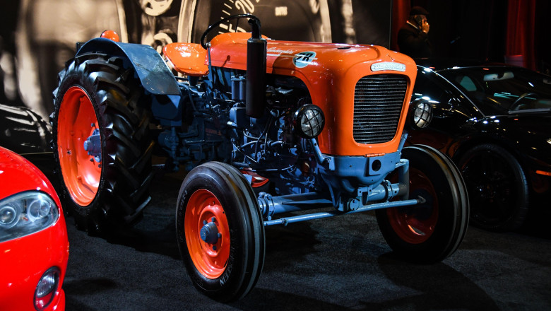 masinile alesilor si ale functionarilor publici in declaratiile de avere apar tractoare marca lamborghini si chiar si o locomotiva 688743ca4c7f9