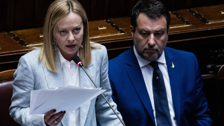 Matteo Salvini, din nou în fața justiției pentru oprirea migranților în dosarul Open Arms. Giorgia Meloni își exprimă vehement dezacordul față de acțiunea procurorilor. 1 matteo salvini judecat din nou pentru blocarea migrantilor in cazul open arms giorgia meloni critica dur decizia procurorilor 687a87375431f