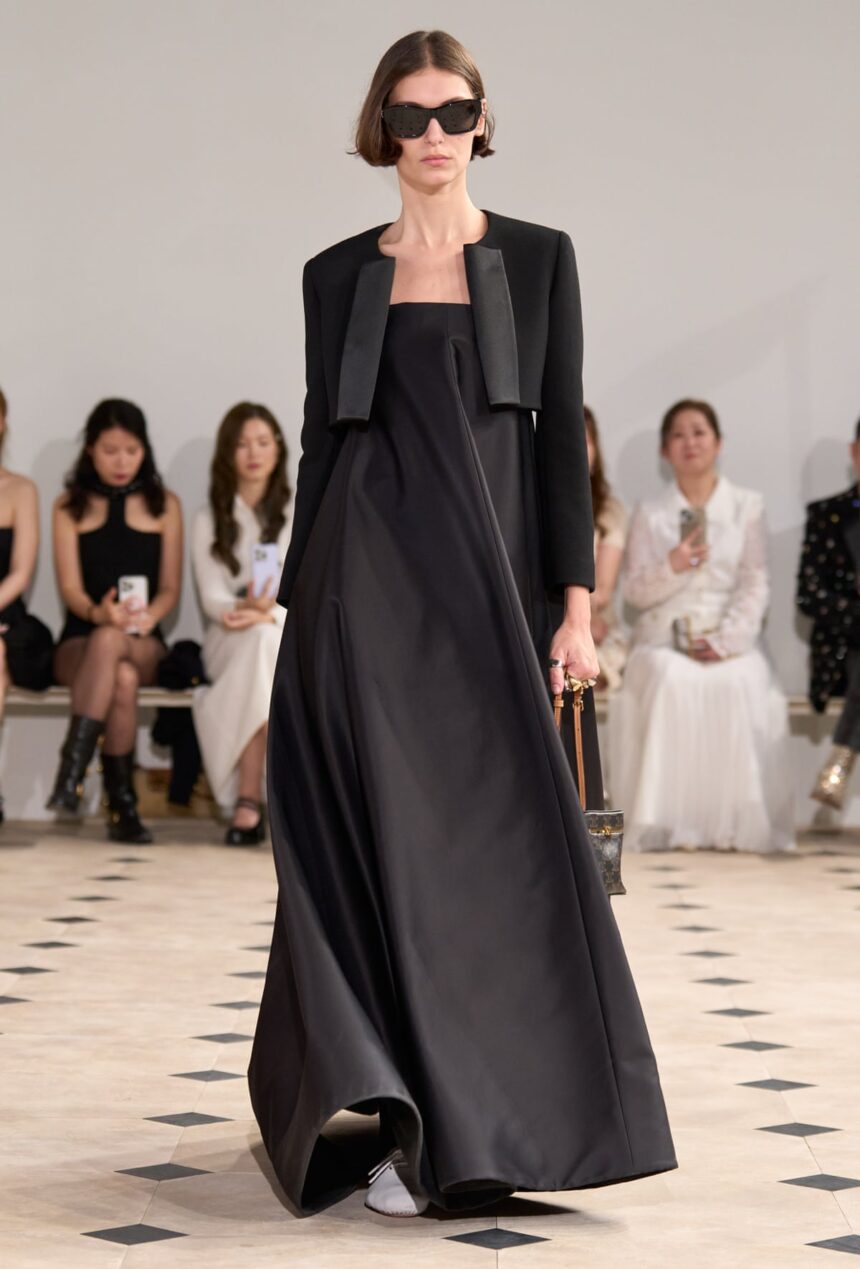 Michael Rider își dezvăluie rețeta succesului în prima sa apariție pentru Celine, la Paris. 1 michael rider evolves a winning formula in debut for celine in paris 686b5b87f2818