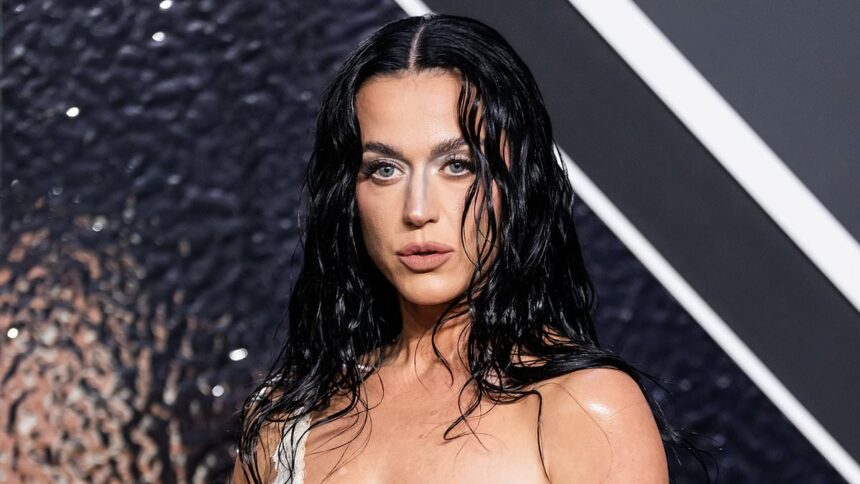 Katy Perry, recent liberă de orice angajament, se pregătește pentru o surpriză. JANA HOCKING analizează viața ei amoroasă după Orlando și dezvăluie cum este să întâlnești pe cineva la 40 de ani: o experiență INTENSĂ. 1 newly single katy perry is in for a rude awakening jana hocking takes the measure of her post orlando sex lifeand reveals how dating in your 40s can be fierce 6869604ee1b72