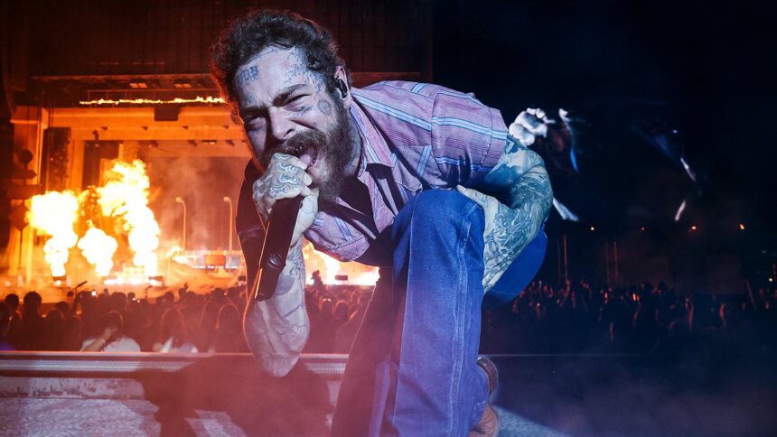 Post Malone, recent despărțit, face o gafă pe scenă din cauza abundenței de bere, după o separare dificilă de iubita sa. 1 newly single post malone suffers beer fueled onstage blunder after tough split from girlfriend 6863f149b329c