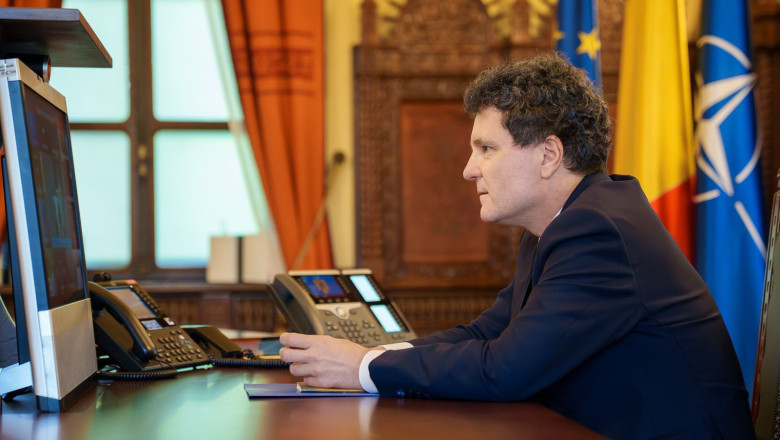 Nicușor Dan a luat parte la o întâlnire „extrem de productivă” organizată de Keir Starmer și Emmanuel Macron pentru susținerea Ucrainei. 1 nicusor dan a participat la o sedinta foarte fructuoasa convocata de keir starmer si emmanuel macron privind sprijinul pentru ucraina 6870169b9b7f7