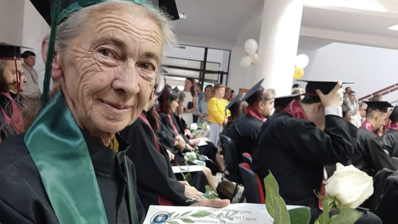 La 73 de ani, o femeie din Sfântu Gheorghe își îndeplinește visul academic: „Am terminat liceul în 1973, iar PowerPointul nu exista pe atunci.” 1 o femeie din sfantu gheorghe a absolvit facultatea la 73 de ani am terminat liceul in 1973 atunci nu exista powerpoint 6862fbf208b0d