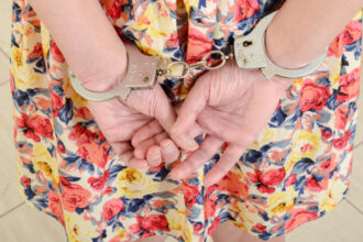 o tanara din timisoara si a abandonat bebelusul intr un vas de toaleta femeia a fost arestata preventiv pentru omor calificat 686fd667dea6f