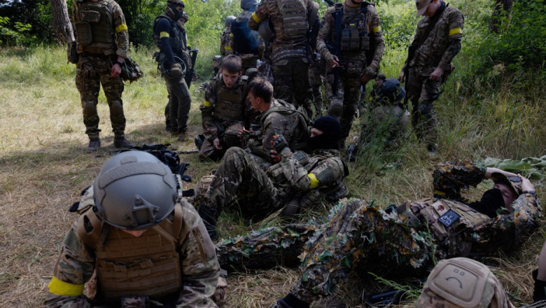 Oana Ţoiu: E momentul să evoluăm de la sprijinul pentru supraviețuirea Ucrainei la asistența pentru victoria ei. Stabilitatea Ucrainei reduce amenințările pentru România. 1 oana toiu trebuie sa trecem de la a ajuta ucraina sa reziste la a o ajuta sa castige rezistenta sa diminueaza riscul asupra romaniei 687bfe2e9065a