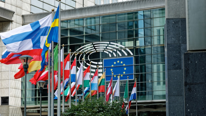 Parlamentul European s-a confruntat cu o căldură insuportabilă: sistemul de aer condiționat a cedat. Cum au răspuns eurodeputații? 1 parlamentul european a ramas fara aer conditionat sistemul s a defectat din cauza caniculei cum au reactionat eurodeputatii 68652671df9f2