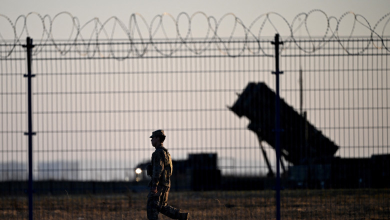 Susținător al Ucrainei: „Progresele se desfășoară cu o viteză uimitoare”, afirmă ambasadorul american la NATO. 1 patriot pentru ucraina lucrurile avanseaza foarte rapid sustine ambasadorul sua la nato 687937a029e94