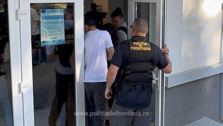 Peste 90 de raiduri pentru obținerea de acte de identitate cu adrese false pentru 1.700 de cetățeni din fosta URSS. 1 peste 90 de perchezitii vizand eliberarea de documente de identitate cu domiciliu fictiv pentru 1 700 de persoane din fosta urss 686621c203be3