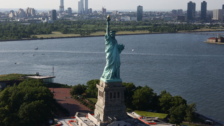 Politicile lui Trump descurajează vizitele străinilor și generează pierderi de aproape 30 de milioane de dolari, conform unui studiu. 1 politicile lui trump alunga turistii straini si aduc pierderi de aproape 30 de milioane de dolari studiu 686ba29400415