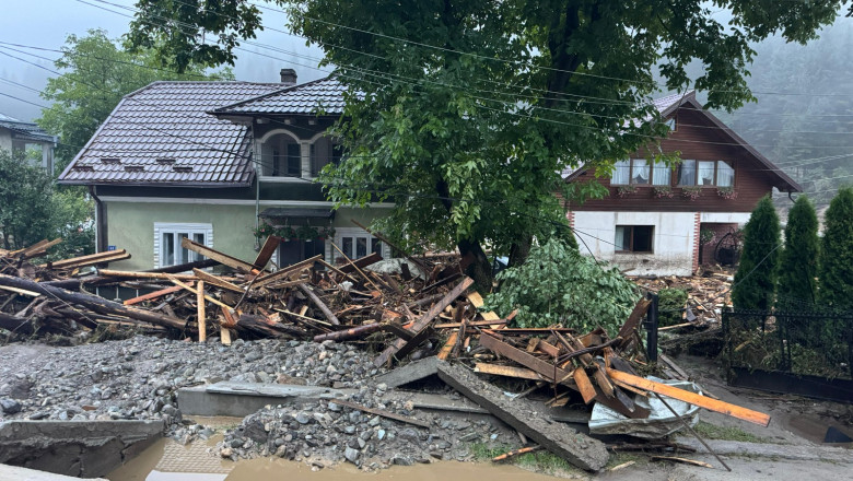 Prefectul Sucevei solicită ONG-urilor să renunțe la strângerea de alimente și apă pentru sinistrați: „Fondurile sunt esențiale.” 1 prefectul judetului suceava cere ong urilor sa nu mai colecteze alimente si apa pentru sinistrati avem nevoie de bani 688b8ddea7b13