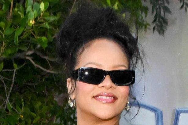 pregnant rihanna makes red carpet debut with both sons at the smurfs premiere in la 687489740be4f