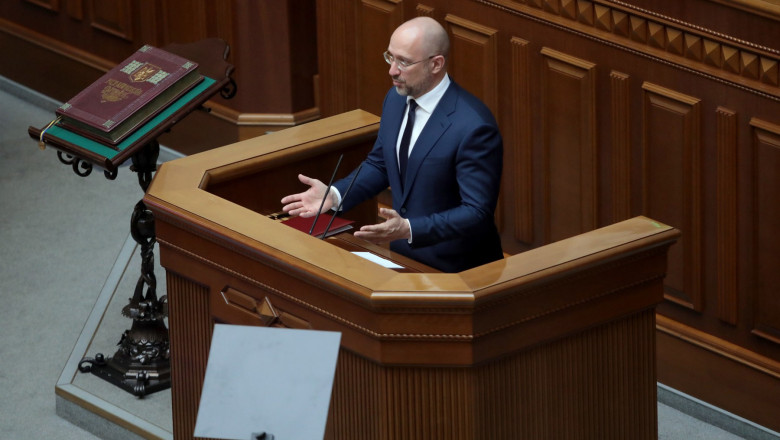 Premierul Ucrainei își încheie mandatul, iar Parlamentul de la Kiev se pregătește să aleagă un nou guvern în zilele următoare. 1 premierul ucrainean si a dat demisia parlamentul de la kiev urmeaza sa voteze un nou executiv zilele urmatoare 6877a1a9e4b8d