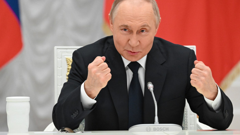 Putin propune o „naștere minimă” pentru femeile din Rusia. Care este ținta liderului de la Kremlin? 1 putin vrea rata minima de natalitate pentru rusoaice la ce coeficient vrea sa ajunga liderul de la kremlin 687e421de87e8