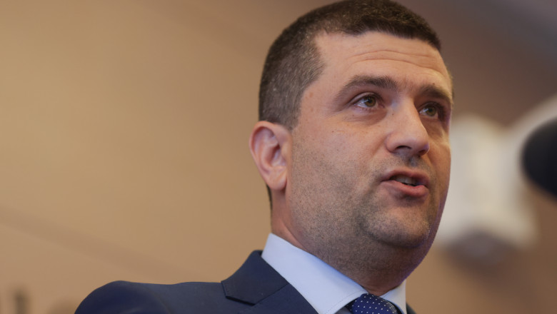 Radu Miruță: Două societăți cu trei angajați decid soarta directorilor din companiile de stat. „O selecție surprinzătoare, care descoperă exact piesa de care avem nevoie.” 1 radu miruta doua firme cu trei angajati aleg directorii companiilor de stat a naibii selectie scoate din joben exact piesa lipsa 68831e2170681