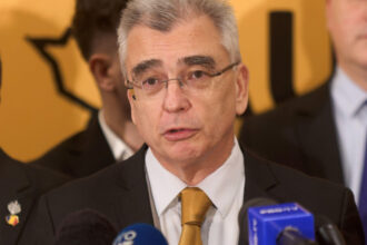 reactia aur la masurile anuntate de guvernul bolojan partidele de la guvernare vor sa saraceasca toti romanii 6866c86738174