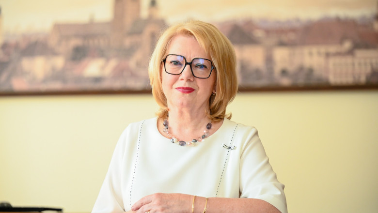 Primarul Sibiului, Astrid Fodor, răspunde acuzațiilor de colaborare cu Securitatea: „Nu am avut niciodată o astfel de legătură.” 1 reactia primarului sibiului astrid fodor dupa dezvaluirile ca a dat informatii la securitate nu am fost colaborator 6867fee79016f