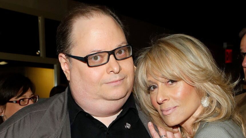 Richard Greenberg, dispărut la 67 de ani: Amintiri despre moștenirea sa pe Broadway, creator al piesei premiate cu Tony „Take Me Out” 1 richard greenberg dead at 67 the tony winning take me out playwright is remembered for legacy on broadway 686aa62b0446c