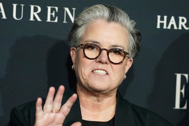 rosie odonnell dismisses trumps threat to revoke her us citizenship 6873c6f304c9f