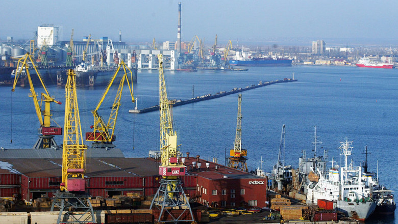 Odesa, sub asediu: Rusia lovește portul strategic, vital pentru 90% din exporturile Ucrainei. 1 rusia a atacat portul odesa cu o racheta balistica 90 din exporturile ucrainene pleaca de aici 6866aa7124e52
