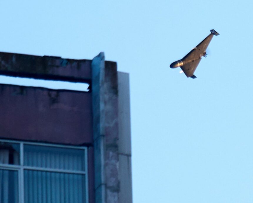 Rusia folosește copii pentru a crea și testa dronele sale militare, arată o investigație. 1 russia using children to design and test its military drones investigation finds 687f8a6fbe356