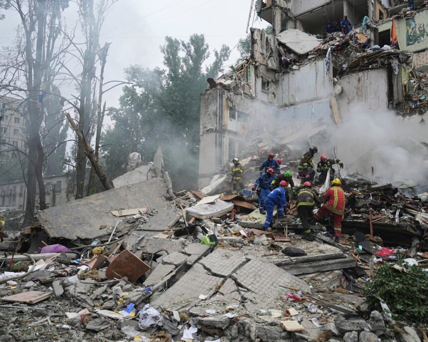 Atacurile rusești asupra Kievului s-au soldat cu șase victime, afirmă oficialii ucraineni 1 russian strikes on kyiv kill at least six people ukrainian officials say 688b4870c7711