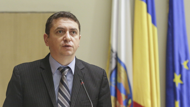 Directorul Societății de Administrare a Participațiilor în Energie dezvăluie că va contribui cu 20% din salariul său lunar la bugetul de stat. 1 seful societatii de administrare a participatiilor in energie anunta ca doneaza la buget 20 din venitul lunar net 6871de50c94fe